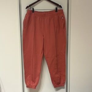 Old Navy | High-Waisted Dynamic Fleece Pin-tucked Sweatpants